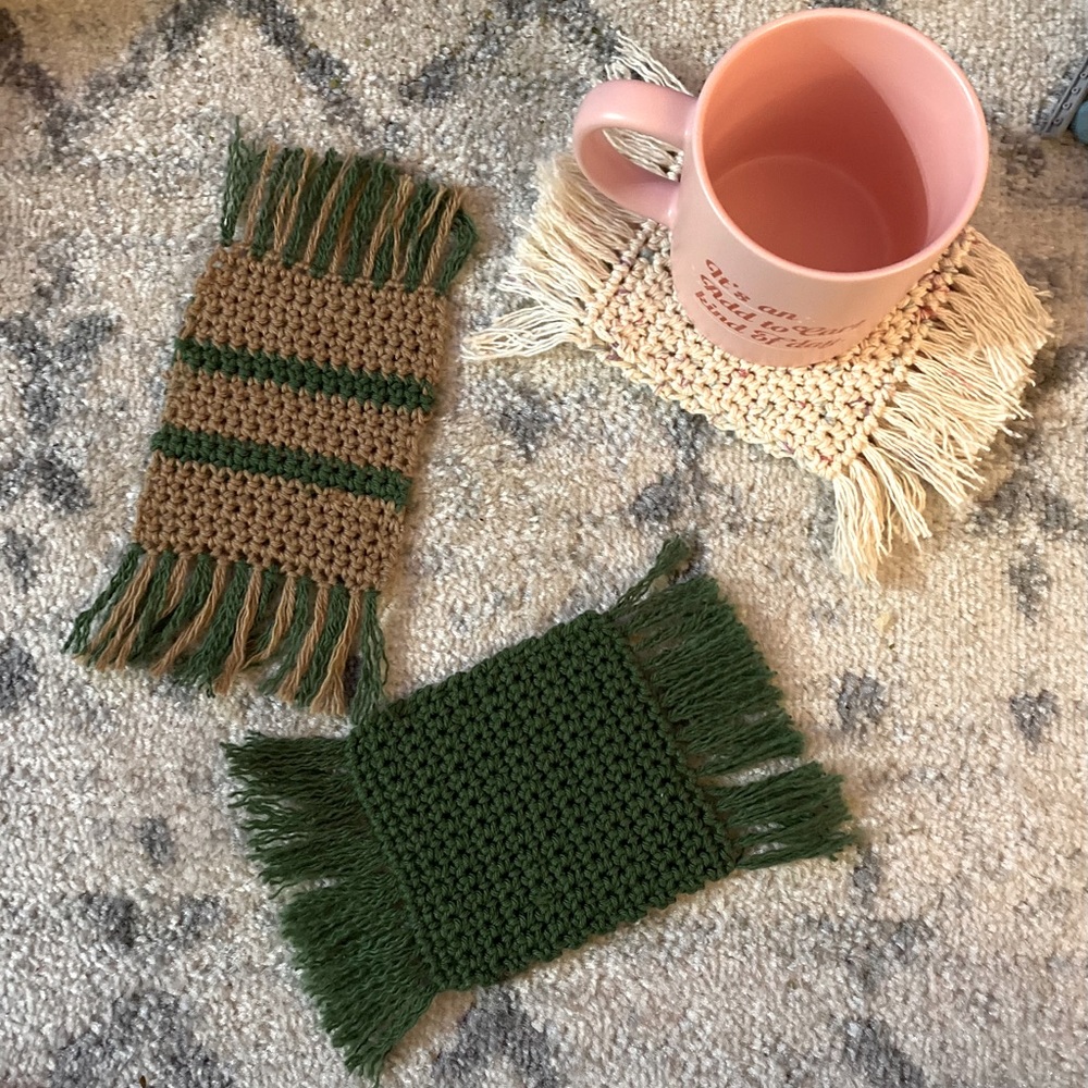 Crochet - Mug rugs / coasters